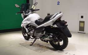 SUZUKI GSR250 2026