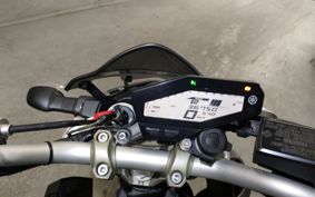 YAMAHA MT-09 RN34J