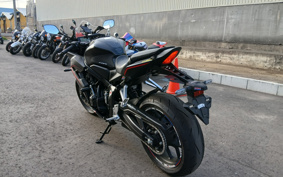 HONDA CBR650R E-Clutch 2025 RH17