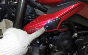 TRIUMPH STREET TRIPLE RS 2023