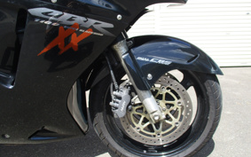 HONDA CBR1100XX 1999 SC35