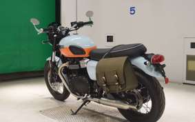 TRIUMPH BONNEVILLE T100 2023