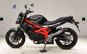 SUZUKI ｸﾞﾗﾃﾞｨｳｽ400 2014