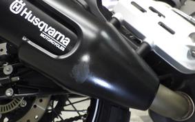 HUSQVARNA SVARTPILEN 401 2021