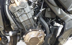 HONDA CB650R E-Clutch 2025 RH17