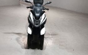 YAMAHA TRICITY 125 SE82J