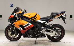 HONDA CBR1000RR 2006 SC57