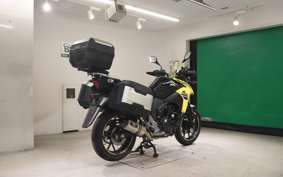 SUZUKI Vｽﾄﾛｰﾑ250A 2019