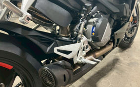 DUCATI DUCATI  STREET  FIGHTER V2 2023 3F00