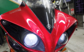 YAMAHA YZF-R1 2013