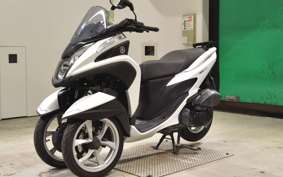 YAMAHA TRICITY 125 1997 SE82J