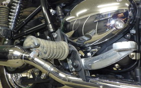 TRIUMPH BONNEVILLE T100 2008