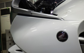 HONDA VFR1200F DCT 2013 SC63