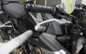 HONDA CB650R E-Clutch 2024 RH17