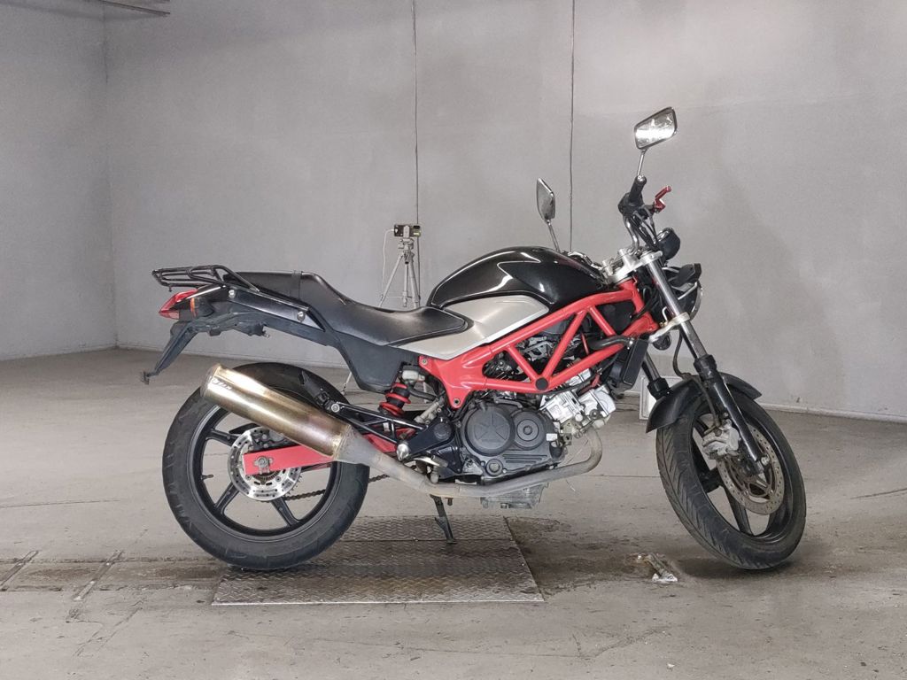 Фото Honda VTR 250 2011 с японского аукциона