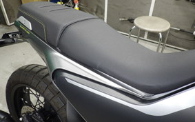 HUSQVARNA SVARTPILEN 401 2021