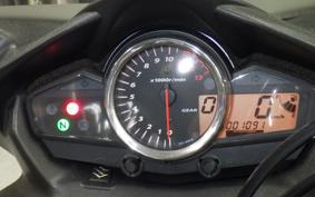 SUZUKI GSR250S