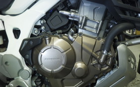 HONDA CRF1000L AFRICA TWIN 2018 SD04