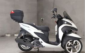 YAMAHA TRICITY 125 SE82J