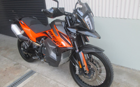 KTM 890 ADVENTURE	 2023 TS640