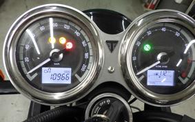 TRIUMPH BONNEVILLE T120 2024