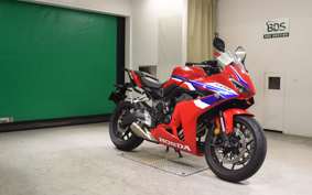 HONDA CBR650R E-Clutch 2025 RH17