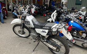 SUZUKI DJEBEL200 SH42A