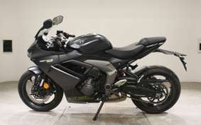 TRIUMPH DAYTONA 660 2025