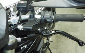 DUCATI MONSTER 821 2014