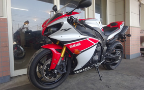 YAMAHA YZF-R1 2013 RN23
