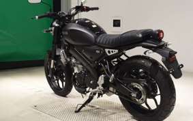 YAMAHA XSR155