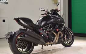 DUCATI DIAVEL 2014