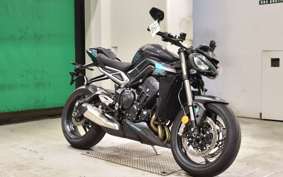 TRIUMPH STREET TRIPLE RS 2025