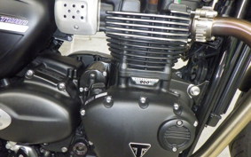 TRIUMPH STREET TWIN 2020