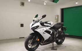 TRIUMPH DAYTONA660 2025