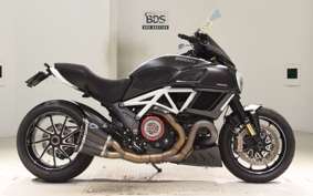DUCATI ディアベルカーボン 2015