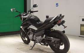SUZUKI GSR250