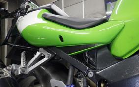 KAWASAKI NINJA ZX-7R 1999