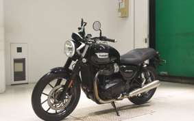 TRIUMPH STREET TWIN 2016