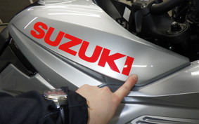 SUZUKI KATANA 2021