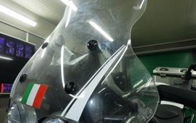 MOTO GUZZI V85 TT 2022