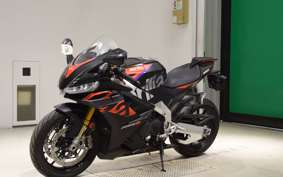 APRILIA RSV4 1100ファクトリ 2024
