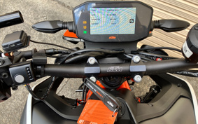 KTM 890 DUKE R 2023 TU940