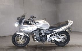 SUZUKI BANDIT1200 2001 GV77A