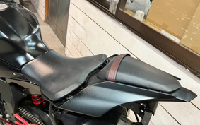 YAMAHA YZF-R1 S 2021 RN42