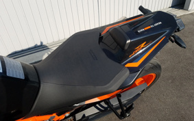 KTM 890 DUKE R 2023 TU940