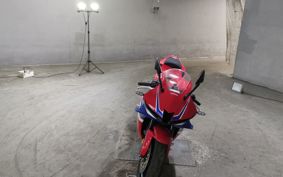 HONDA CBR600RR PC40