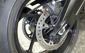 TRIUMPH TRIDENT 660 2026