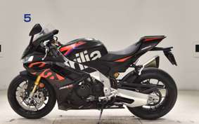 APRILIA RSV4 1100ファクトリ 2024