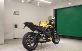 TRIUMPH STREET TRIPLE RS 2023